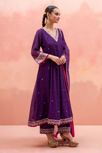 AM by Anita Mittal_Purple Chanderi V-neck, Yes Sitara A-line Embroidered Silk Kurta Set _Online_at_Aza_Fashions