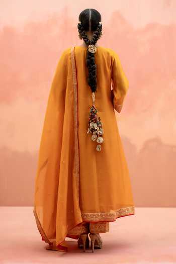 Shop_AM by Anita Mittal_Orange Chanderi V-neck, Yes Sitara Embroidered Mul Kurta Set _at_Aza_Fashions