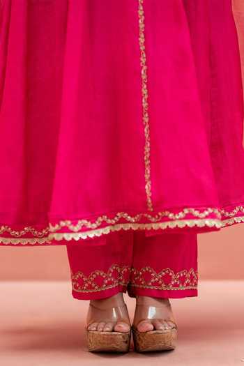 AM by Anita Mittal_Pink Chanderi V-neck Najma Mul Anarkali Set _Online_at_Aza_Fashions