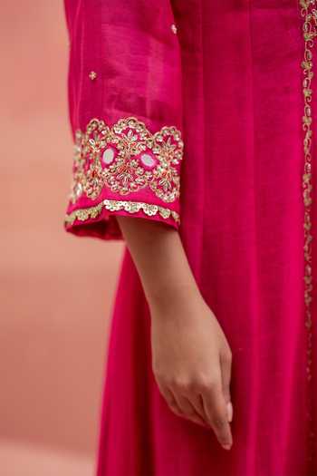 Buy_AM by Anita Mittal_Pink Chanderi V-neck Najma Mul Anarkali Set _Online_at_Aza_Fashions