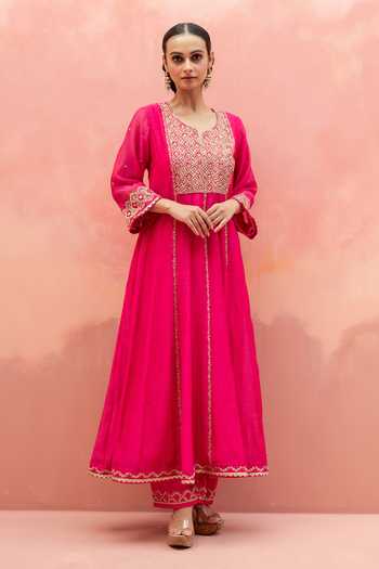 Shop_AM by Anita Mittal_Pink Chanderi V-neck Najma Mul Anarkali Set _Online_at_Aza_Fashions