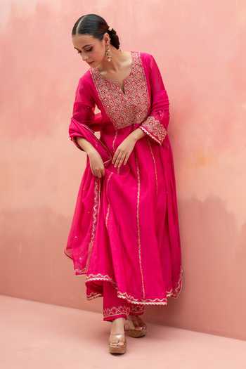 AM by Anita Mittal_Pink Chanderi V-neck Najma Mul Anarkali Set _at_Aza_Fashions