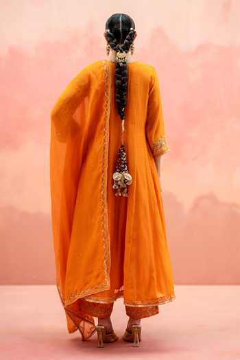 Shop_AM by Anita Mittal_Orange Chanderi Round Neck Najma Mul Embroidered Anarkali Set _at_Aza_Fashions