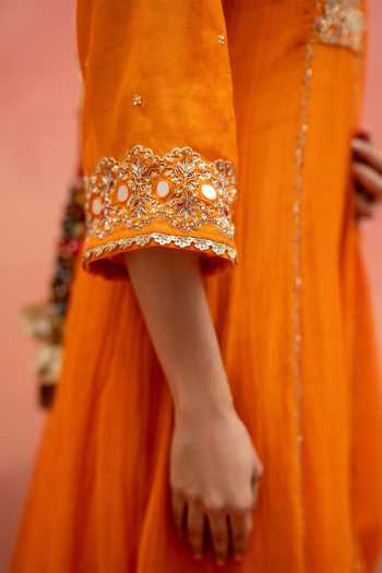 Buy_AM by Anita Mittal_Orange Chanderi Round Neck Najma Mul Embroidered Anarkali Set _Online_at_Aza_Fashions