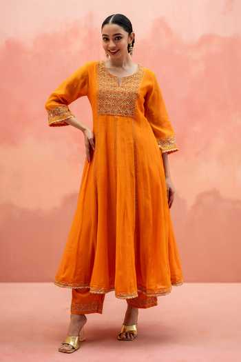 Shop_AM by Anita Mittal_Orange Chanderi Round Neck Najma Mul Embroidered Anarkali Set _Online_at_Aza_Fashions
