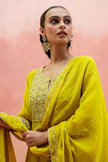Shop_AM by Anita Mittal_Green Chanderi Split V-neck Najma Embroidered Anarkali Pant Set _Online_at_Aza_Fashions