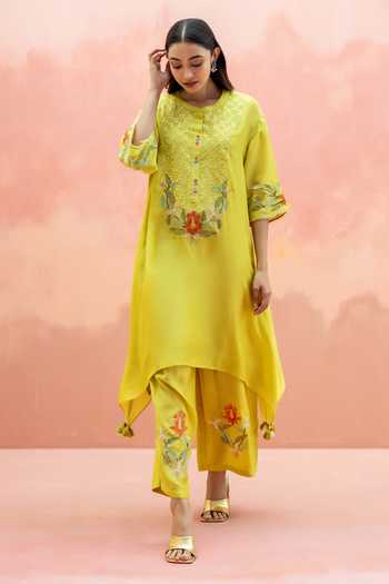Buy_AM By Anita Mittal_Yellow Muslin Round Neck, Yes Firefly Kurta And Pant Embroidered Co-ord Set _at_Aza_Fashions
