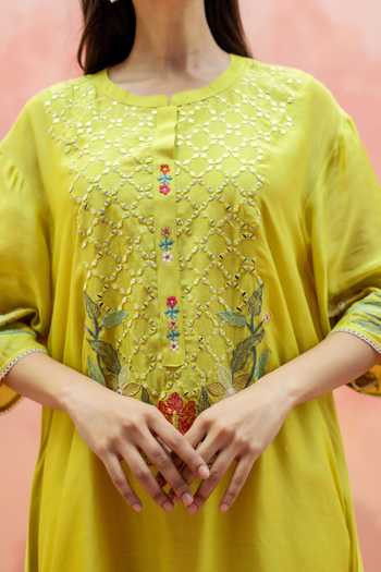 AM By Anita Mittal_Yellow Muslin Round Neck, Yes Firefly Kurta And Pant Embroidered Co-ord Set _at_Aza_Fashions