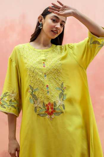 Buy_AM By Anita Mittal_Yellow Muslin Round Neck, Yes Firefly Kurta And Pant Embroidered Co-ord Set 