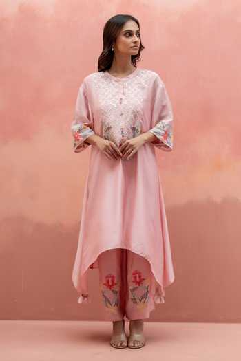 Buy_AM By Anita Mittal_Pink Muslin Round Neck Firefly Embroidered Kurta And Pant Co-ord Set _at_Aza_Fashions
