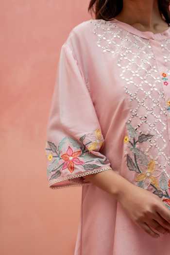 AM By Anita Mittal_Pink Muslin Round Neck Firefly Embroidered Kurta And Pant Co-ord Set _Online