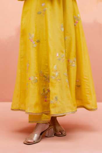 AM by Anita Mittal_Yellow Cotton V-neck Pari Embroidered Anarkali Set _at_Aza_Fashions