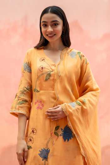 AM by Anita Mittal_Orange Chanderi V-neck Falak Floral Embroidered Anarkali Set _at_Aza_Fashions