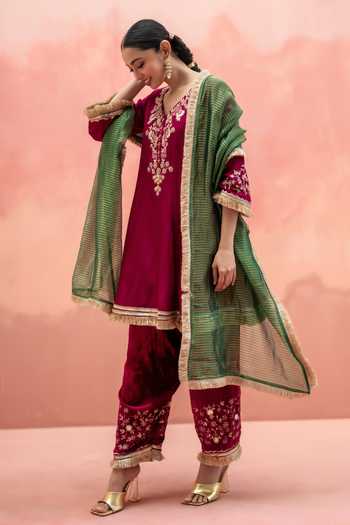 Shop_AM by Anita Mittal_Red Silk V-neck Anjum Embroidered Anarkali Salwar Set _Online_at_Aza_Fashions