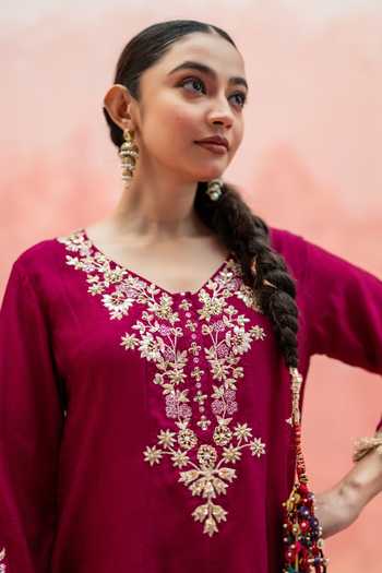 AM by Anita Mittal_Red Silk V-neck Anjum Embroidered Anarkali Salwar Set _at_Aza_Fashions