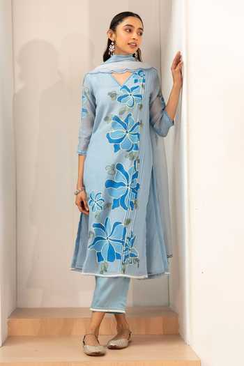 AM by Anita Mittal_Blue Cotton V-neck Zoya Floral Embroidered Kurta Set _at_Aza_Fashions