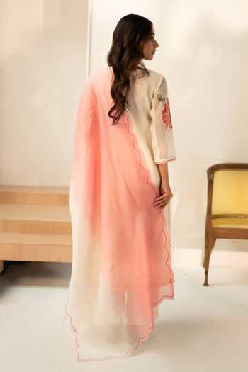 Shop_AM by Anita Mittal_Off White Cotton V-neck, Yes Zoya Embroidered Kurta Set _at_Aza_Fashions