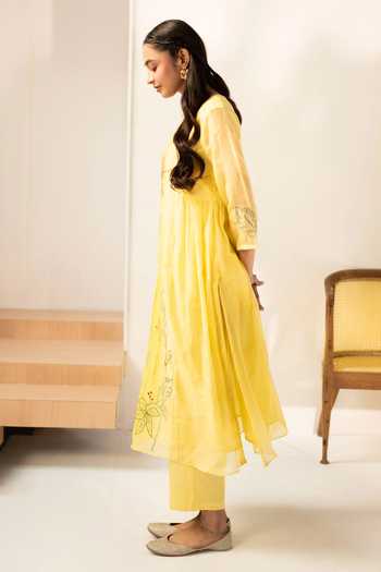 AM By Anita Mittal_Yellow Chanderi Round Neck, Yes Zavi Mul Tunic And Pant Set _Online_at_Aza_Fashions