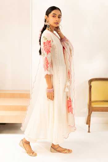 Buy_AM by Anita Mittal_Off White Chanderi V-neck Zoya Mul Anarkali Set _Online_at_Aza_Fashions