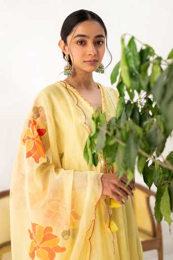 Shop_AM by Anita Mittal_Yellow Chanderi V-neck Zoya Mul Anarkali Set _Online_at_Aza_Fashions