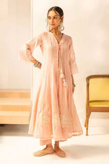 AM by Anita Mittal_Pink Chanderi V-neck Zara Mul Anarkali Set _Online_at_Aza_Fashions
