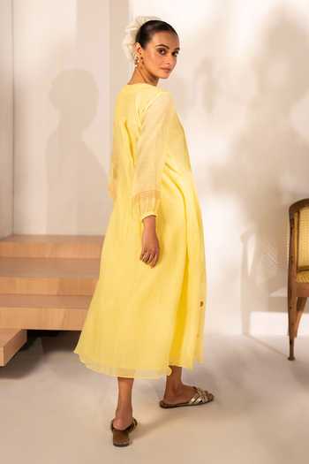 Shop_AM By Anita Mittal_Yellow Chanderi Scoop Neck Zoya Mul Tunic And Pant Set _at_Aza_Fashions