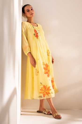 Shop_AM By Anita Mittal_Yellow Chanderi Scoop Neck Zoya Mul Tunic And Pant Set _Online_at_Aza_Fashions
