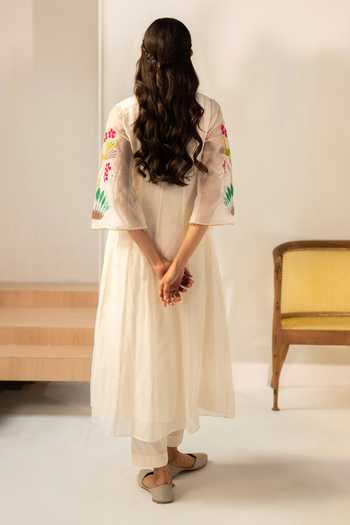 Shop_AM by Anita Mittal_White Chanderi Round Neck, Yes Zuri Mul Tunic And Pant Set _at_Aza_Fashions