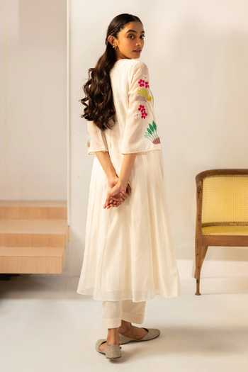 Buy_AM by Anita Mittal_White Chanderi Round Neck, Yes Zuri Mul Tunic And Pant Set _Online_at_Aza_Fashions