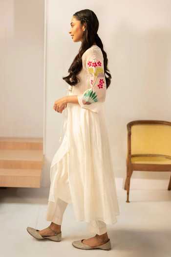 Shop_AM by Anita Mittal_White Chanderi Round Neck, Yes Zuri Mul Tunic And Pant Set _Online_at_Aza_Fashions