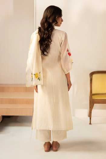 Shop_AM by Anita Mittal_Off White Chanderi V-neck Zooni Mul Tunic And Pant Set _at_Aza_Fashions
