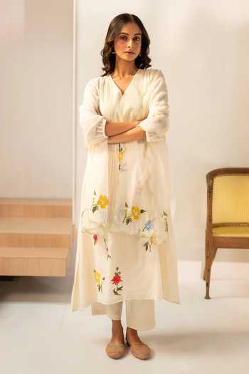 Buy_AM by Anita Mittal_Off White Chanderi V-neck Zooni Mul Tunic And Pant Set _Online_at_Aza_Fashions