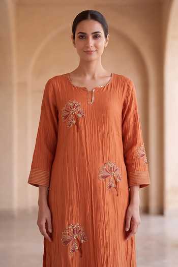 Buy_Two Sisters By Gyans_Orange Chanderi Round Neck Hand Floral Embroidered Kurta Set _Online_at_Aza_Fashions