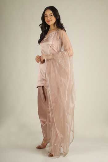 Buy_Jhambthreads_Pink Silk, Net Leaf Neck, Yes Pearl Placement Embellished Kurta Set _Online_at_Aza_Fashions