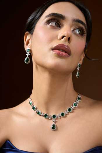 Nazaakat By Samara Singh_Emerald Green Stone Studded Necklace Set _Online