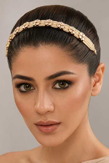 Buy_Zevar By Geeta_Gold Plated Pearls, Stones Floral Embellished Mathapatti _at_Aza_Fashions