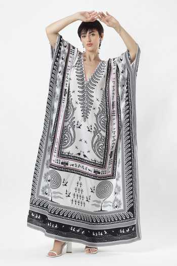 Buy_Limerick By Abirr N' Nanki_Black Crepe V-neck Lowe Warli Print Kaftan _Online_at_Aza_Fashions
