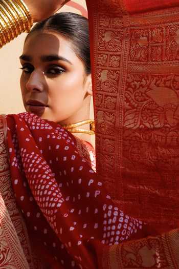 Geroo Jaipur_Pink Silk Square Neck Bandhani Saree With Stitched Blouse And Petticoat Set _Online_at_Aza_Fashions