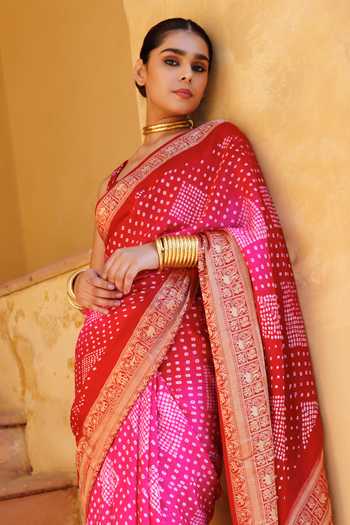 Buy_Geroo Jaipur_Pink Silk Square Neck Bandhani Saree With Stitched Blouse And Petticoat Set 