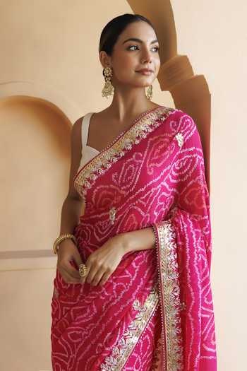 Buy_Geroo Jaipur_Pink Georgette Scoop Neck Bandhani Saree Set With Stitched Blouse And Petticoat _Online_at_Aza_Fashions