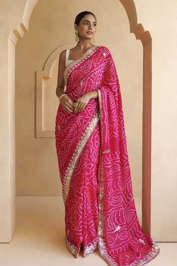 Buy_Geroo Jaipur_Pink Georgette Scoop Neck Bandhani Saree Set With Stitched Blouse And Petticoat _at_Aza_Fashions