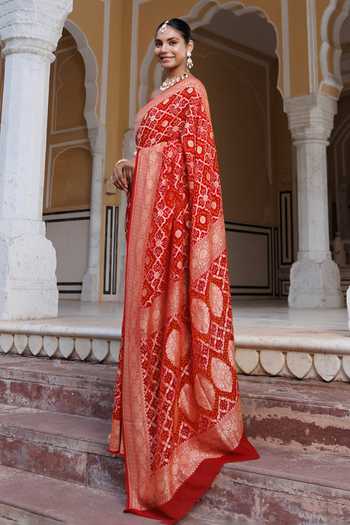 Buy_Geroo Jaipur_Red Georgette V-neck Handwoven Gharchola Bandhani Classic Saree Set With Blouse _Online_at_Aza_Fashions