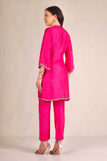 Shop_Jhambthreads_Fuchsia Silk Split V-neck Border Embellished Kurta And Pant Set _at_Aza_Fashions