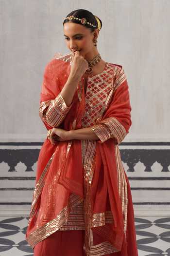 Palak & Mehak_Coral Chanderi, Muslin Split V-neck, Yes Aba Metallic Embroidered Kurta Set _Online_at_Aza_Fashions