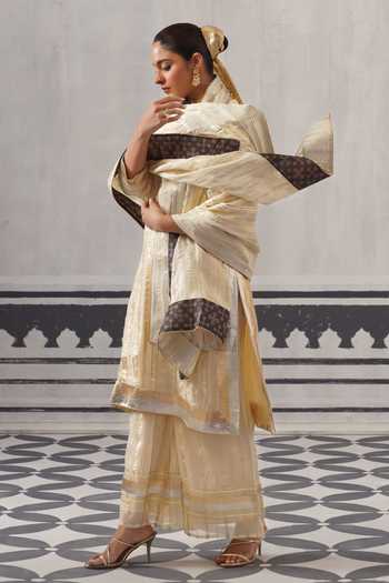 Shop_Palak & Mehak_Cream Chanderi V-neck Kimi Gota Work Kurta Set _Online_at_Aza_Fashions