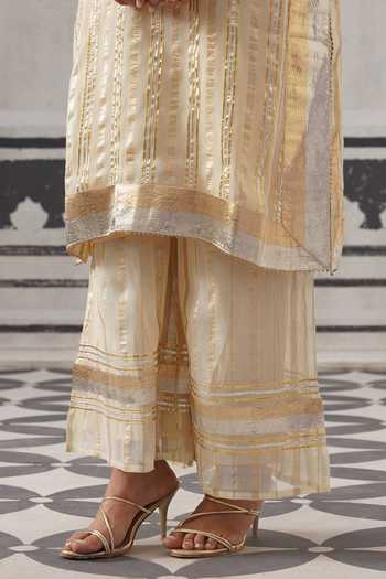 Palak & Mehak_Cream Chanderi V-neck Kimi Gota Work Kurta Set _Online