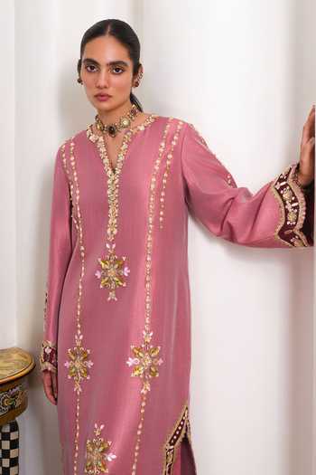 Buy_Papa Dont Preach_Pink Silk Notched Neck Heirloom Applique Embroidered Kaftan _Online_at_Aza_Fashions