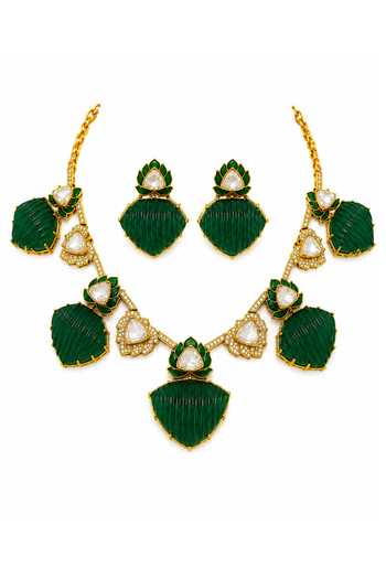 Vivinia By Vidhi Mehra_Emerald Green Kundan Lotus Embellished Necklace Set _Online_at_Aza_Fashions