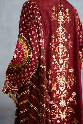 Buy_Torani_Maroon Silk Mandarin Collar, Yes Surkhi Tisya Printed Kurta Set _Online_at_Aza_Fashions