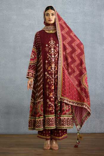 Buy_Torani_Maroon Silk Mandarin Collar, Yes Surkhi Tisya Printed Kurta Set _at_Aza_Fashions